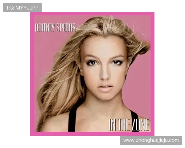 足球明星布兰妮的精彩人生与职业生涯全景介绍及精选图片展示