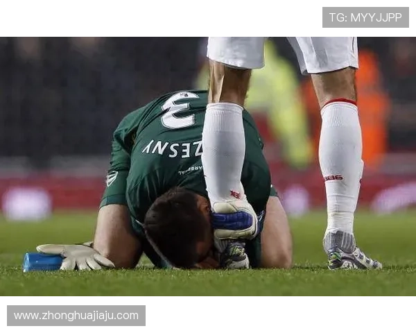 亲吻足球明星的鞋子背后隐藏的故事与荣耀之路